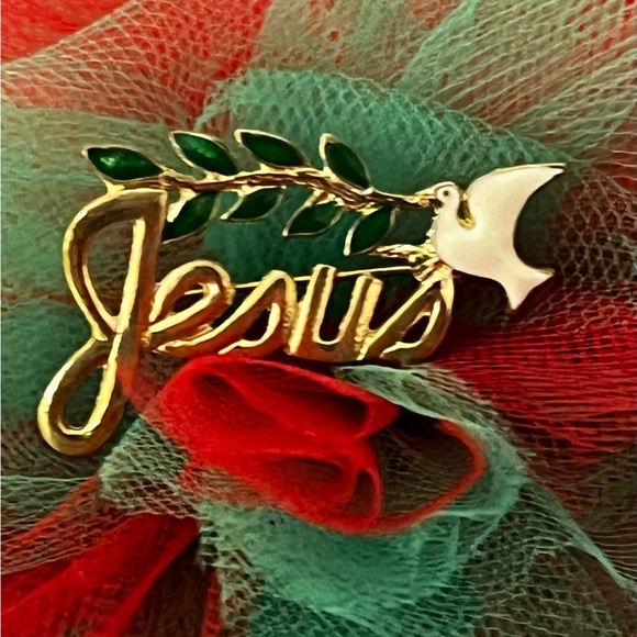 Vintage “Jesus” Dove carrying an Olive Branch Brooch Pin Peace Symbol Gold Tone - Picture 11 of 13